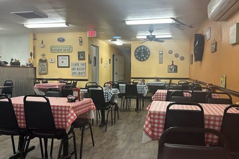 Flo's Country Cafe
